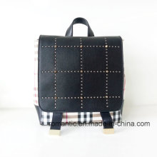 Поставщик Гуанчжоу Леди PU заклепки кожаный рюкзак (НМДК-040505)